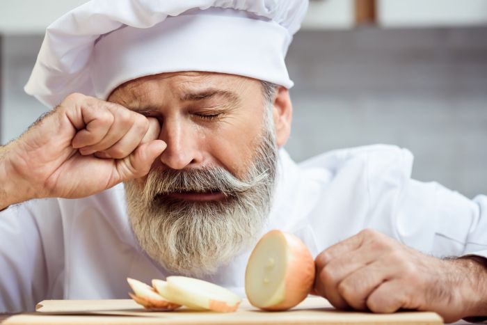 Łzy podczas krojenia cebuli to zjawisko naturalne
