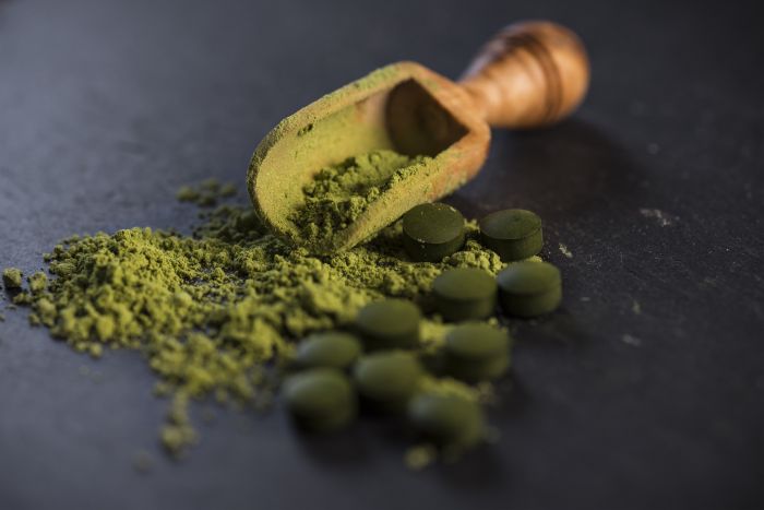 Superfoods - spirulina w formie proszku i tabletek