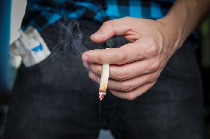 Palenie tytoniu może prowadzić do zaburzeń erekcji