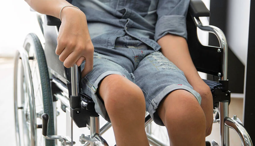 Pacjent dotknięty polio.