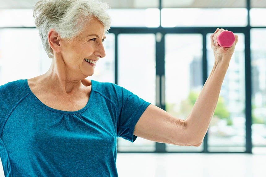 Ćwiczenia w osteoporozie powinny m.in. wzmacniać mięśnie.