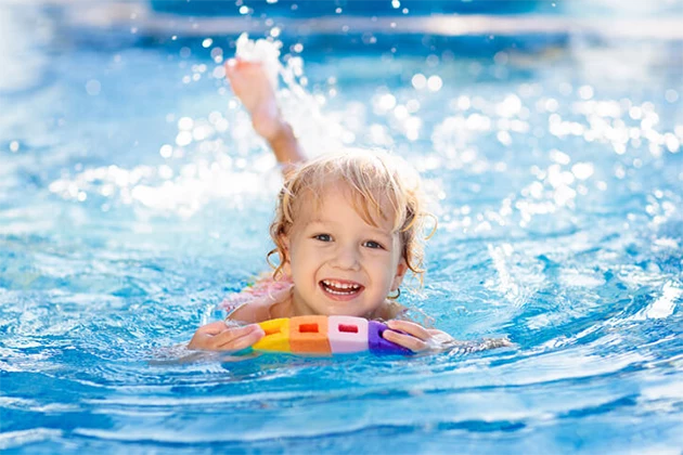 Pływanie to jeden z elementów aktywnego trybu życia.