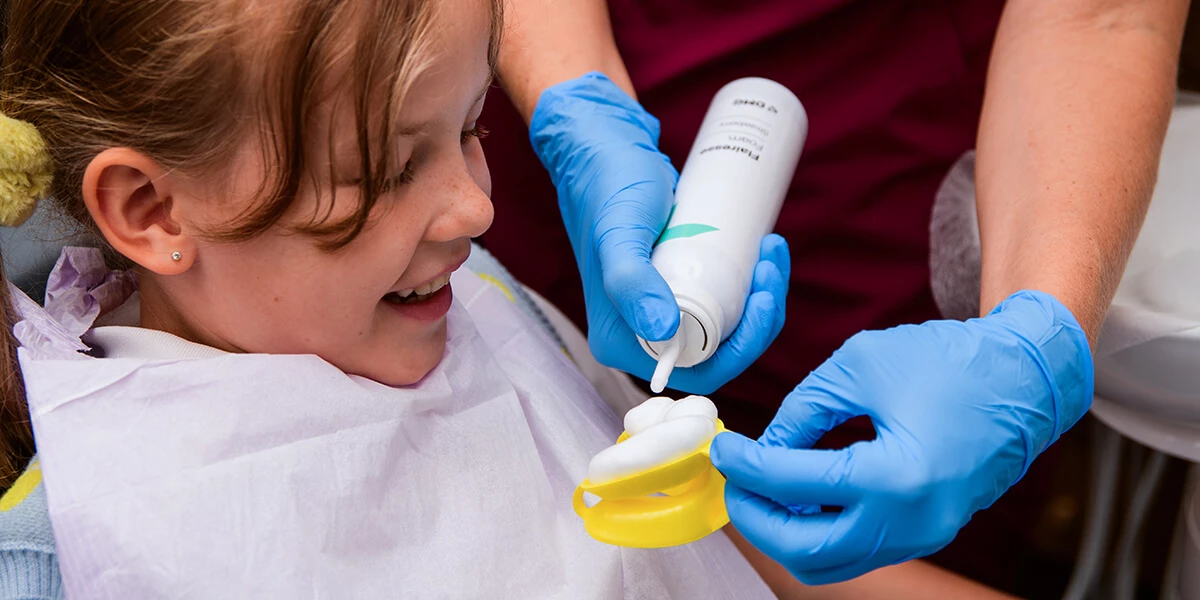 Fluoryzację wykonuje się regularnie u dzieci