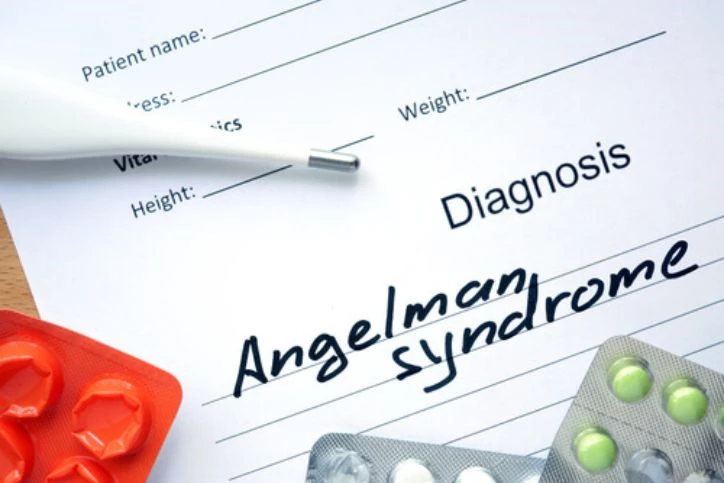 W diagnostyce zespołu Angelmana wykorzystuje się również badania prenatalne, które umożliwiają wykrycie choroby już na wczesnym etapie życia płodowego.