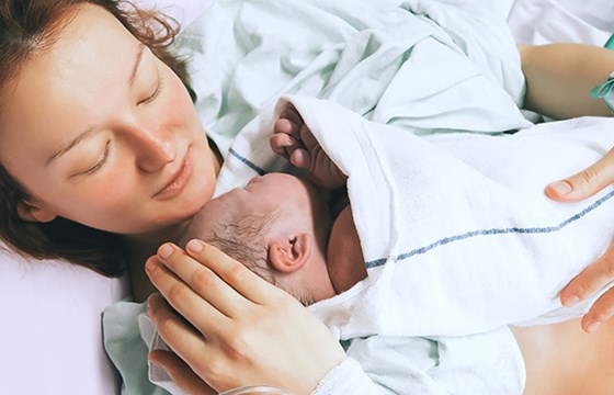 Połóg – co się dzieje z ciałem kobiety po porodzie?
