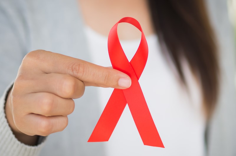 AIDS – co to jest? Jakie są objawy HIV i&nbsp;AIDS?