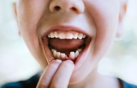 Jak pomóc dziecku, które boi się dentysty? [PODCAST]