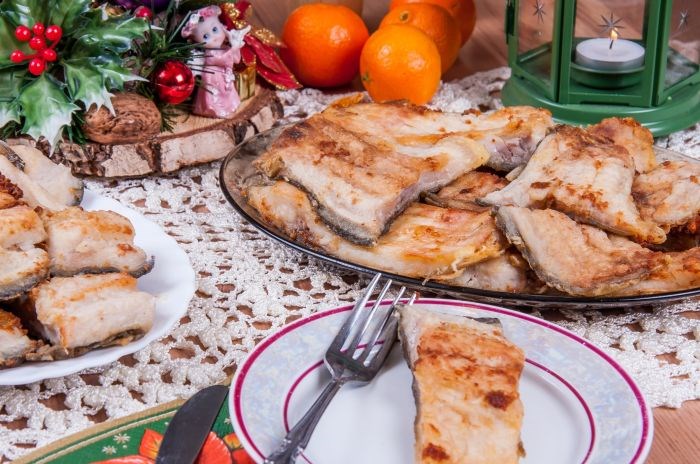 Świąteczne przejedzenie - leczenie dolegliwości trawiennych po Bożym Narodzeniu