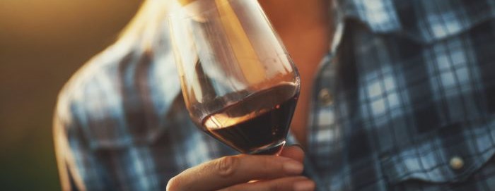 Pijąc czerwone wino, zmniejszamy ryzyko zawału serca