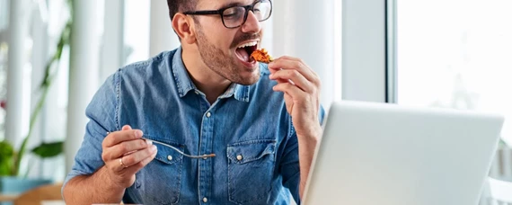 Praca na home office a podjadanie. Jak nie przytyć podczas pandemii w trakcie pracy zdalnej?