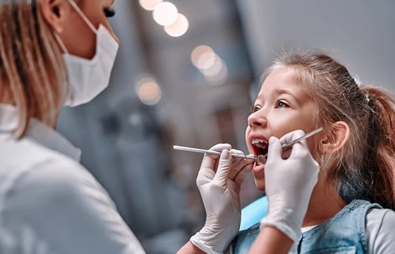 Czy dziecko może polubić wizyty u dentysty? [PODCAST]