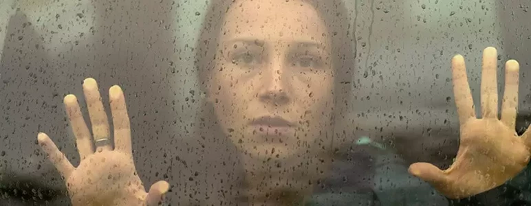 Depresja bywa skutkiem wielu czynników. Poznaj najczęstsze przyczny.