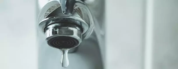 Czy woda z&nbsp;kranu jest bezpieczna? Woda z&nbsp;Odry nie trafia do kranów.