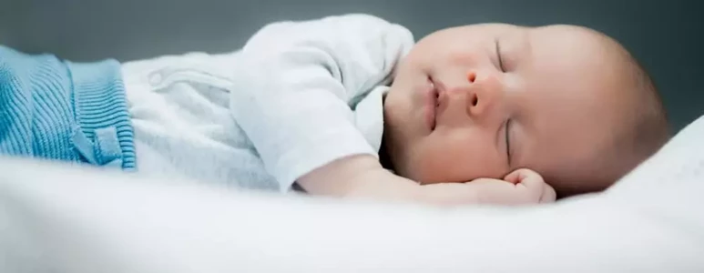 Kiedy wykonać USG głowy niemowlaka? Badanie wykonywane jest u&nbsp;dzieci do 1-go roku życia. 