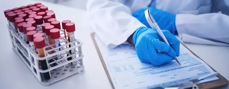 Monocyty powstają w&nbsp;szpiku kostnym. Liczba monocytów we krwi może się zmieniać wraz z&nbsp;wiekiem. 