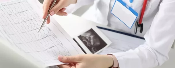 Echokardiografia to bezbolesne badanie serca, które ocenia funkcjonowanie układu krążenia oraz wykrywa nieprawidłowości w&nbsp;pracy serca.