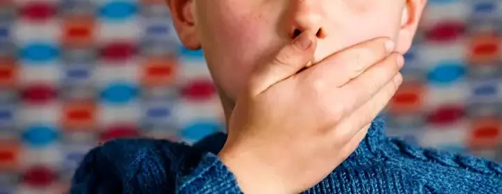 Skąd bierze się czkawka? Domowe sposoby na czkawkę, przyczyny i&nbsp;sposoby zapobiegania.