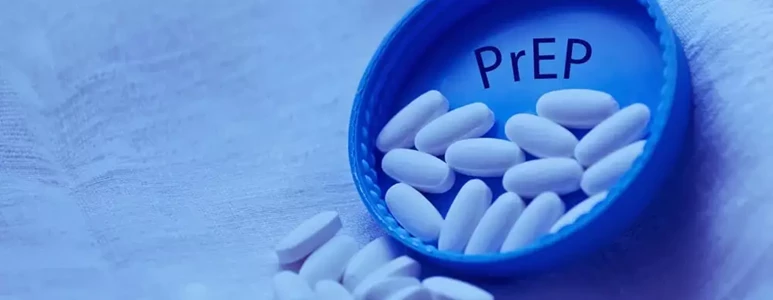 PrEP przeznaczony jest dla osób podejmujących ryzykowne zachowania. Terapia obejmuje badania, konsultację kwalifikującą oraz systematyczne przyjmowanie leku.