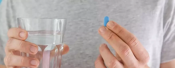 PrEP jest nowoczesną i&nbsp;przełomową metodą profilaktyki zakażenia HIV. Terapia obejmuje badania wstępne, konsultację lekarską, która kwalifikuje do terapii oraz regularne przyjmowanie leku.